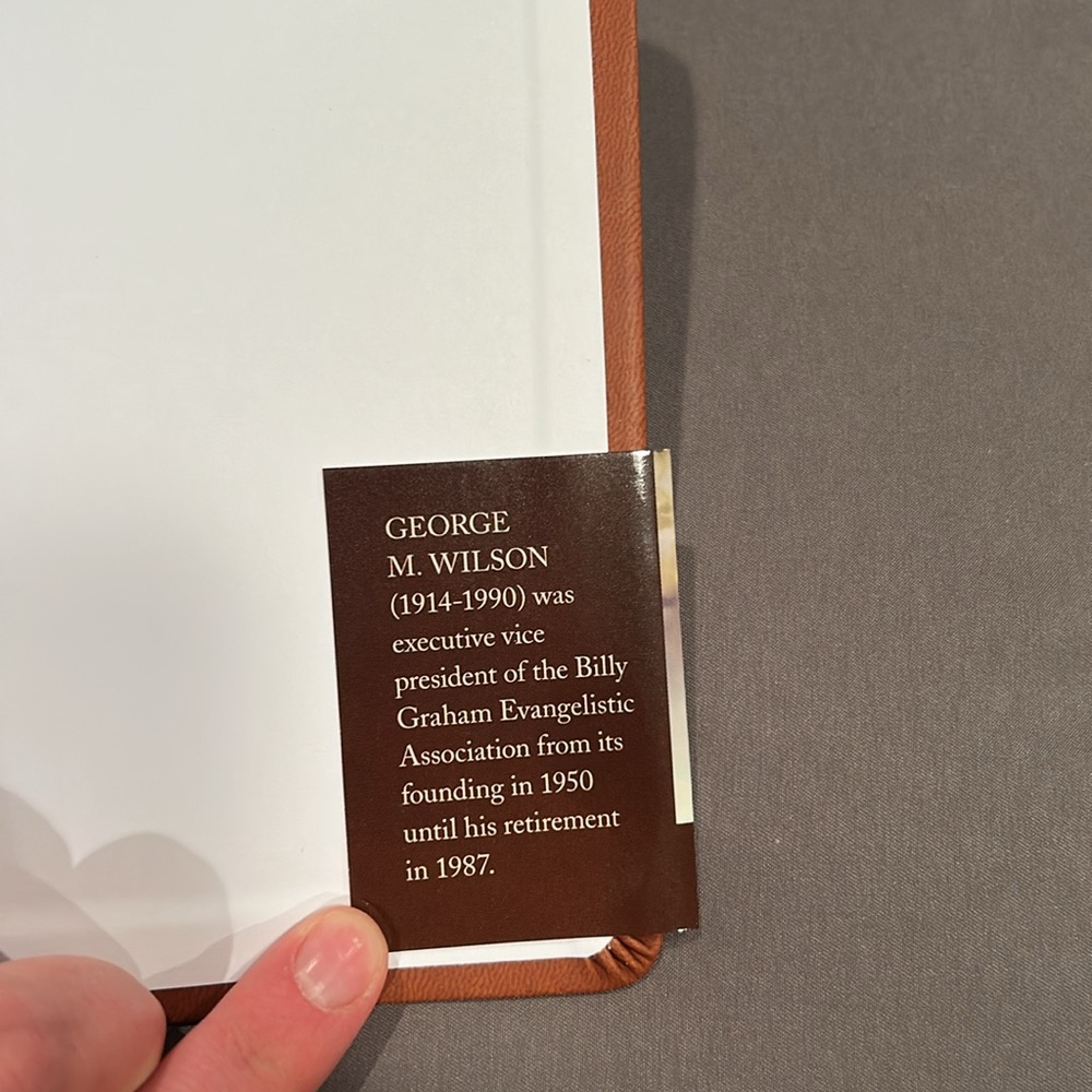 Words of Wisdom devotional book, journey through Psalms and Proverbs; Tyndale - Picture 6 of 8